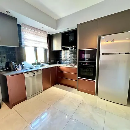 Apartamento 2 Bedrooms Luxury Flat Close To The In *